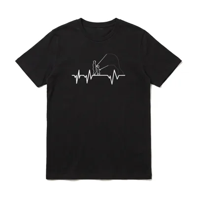 Vater Sohn Herzschlag Angeln T-Shirt – Vater und Sohn beim Angeln in einer Herzschlaglinie – Klassisches T-Shirt in Schwarz
