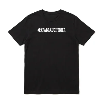 T-Shirt Papa Braucht Bier – Weißer Schriftzug #PAPABRAUCHTBIER mit Hashtag auf dunklem Grund – Klassisches T-Shirt in Schwarz