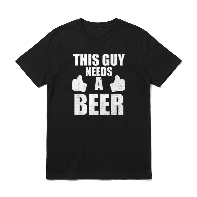 This Guy Needs A T-Shirt – Klassisches T-Shirt in Schwarz