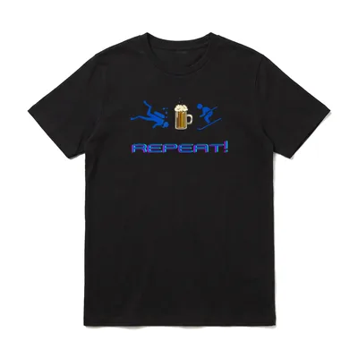 Taucher Bier Ski Apres T-Shirt – Blauer Taucher, Bierkrug und Skifahrer um das Wort REPEAT! – Klassisches T-Shirt in Schwarz