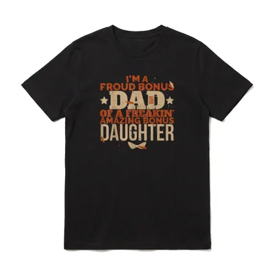 GRUNGE STOLZ VATER BONUS T-Shirt – Grunge-Schriftzug mit Sternen und Fliege für Bonus-Dads – Klassisches T-Shirt in Schwarz