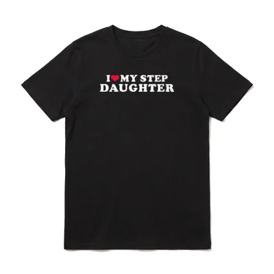Ich liebe meine Stieftochter T-Shirt – I ❤️ MY STEP DAUGHTER weißer Text mit rotem Herz – Klassisches T-Shirt in Schwarz