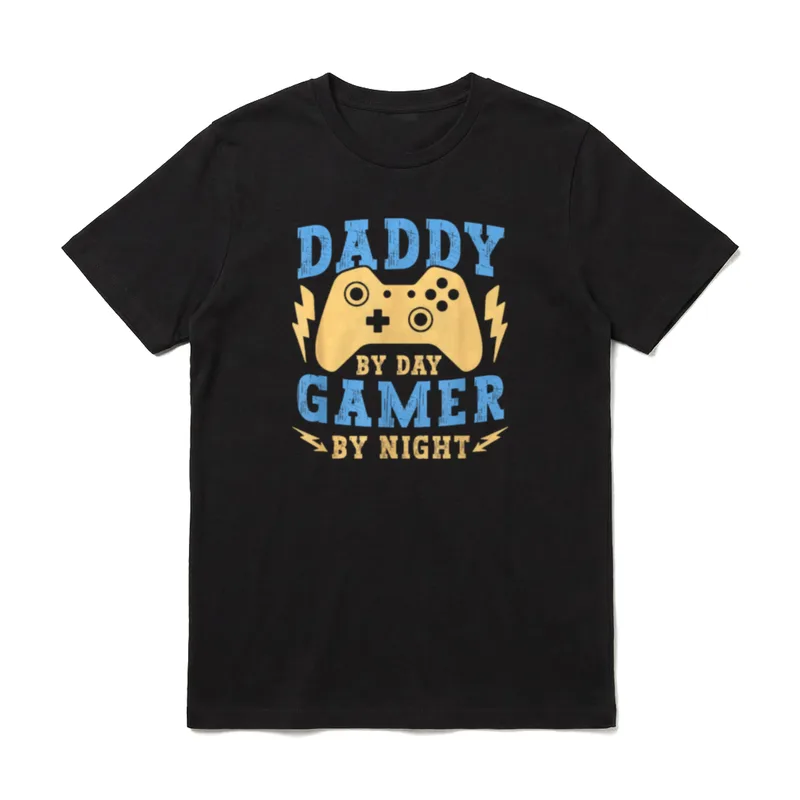 Papa tagsbürger Nachts Zocker T-Shirt – Klassisches T-Shirt in Schwarz
