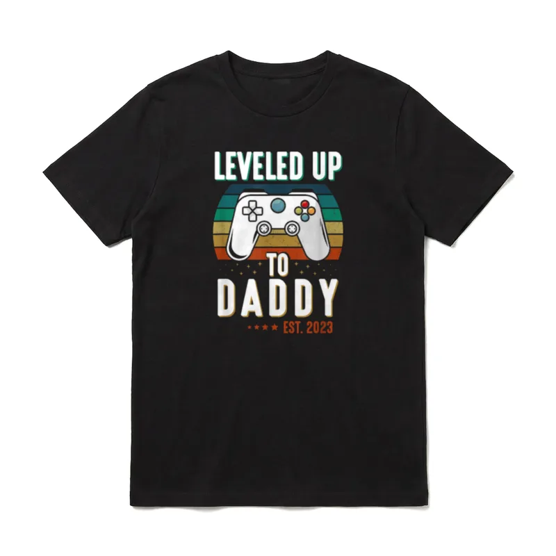 Level Up To Daddy 2023 T-Shirt – Klassisches T-Shirt in Schwarz