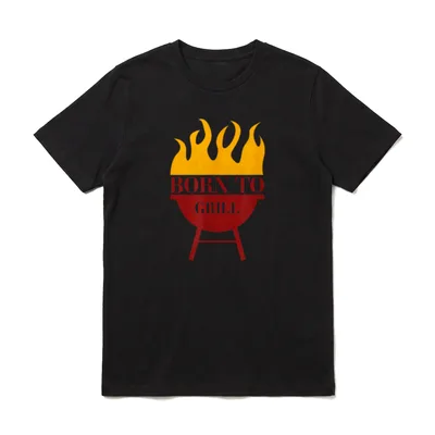 Born To Grill Husband T-Shirt – Roter Kugelgrill mit Flammen und BORN TO GRILL Schriftzug – Klassisches T-Shirt in Schwarz