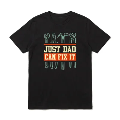 Just Dad can fix T-Shirt – Werkzeug-Icons über rotem Band mit „Just Dad Can Fix It“ – Klassisches T-Shirt in Schwarz