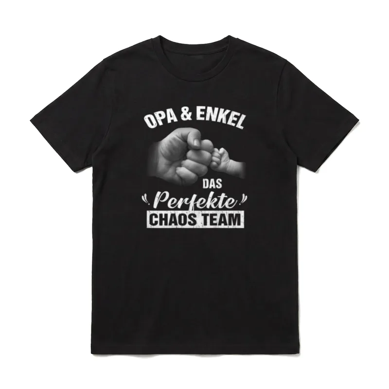 Opa & Enkel T-Shirt – Faustgruß Opa und Enkel, Schriftzug „Das Perfekte Chaos Team“ – Klassisches T-Shirt in Schwarz