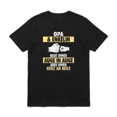 Opa und Enkelin T-Shirt – Faustgruß, Schriftzug Opa & Enkelin, Herz an Herz – Klassisches T-Shirt in Schwarz
