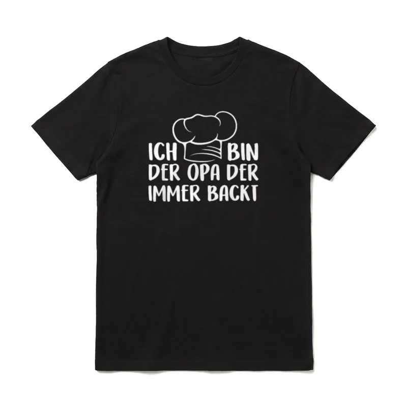 Ich bin der Opa T-Shirt – Kochmütze über dem Schriftzug ICH BIN DER OPA DER IMMER BACKT – Klassisches T-Shirt in Schwarz