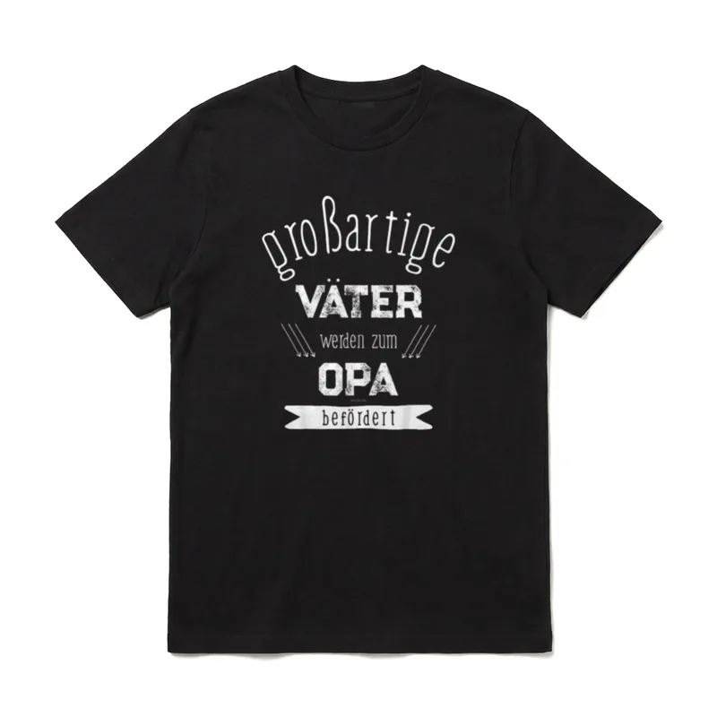 Großartige Väter werden T-Shirt – Schriftzug: großartige Väter werden zum Opa befördert – Klassisches T-Shirt in Schwarz