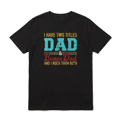 Stiefvater Papa Vater Spruch T-Shirt – Klassisches T-Shirt in Schwarz
