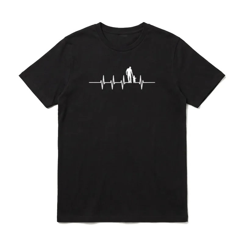 Vater und Sohn Herzschlag T-Shirt – Weiße EKG-Linie mit Silhouette von Mann und kleinem Kind – Klassisches T-Shirt in Schwarz