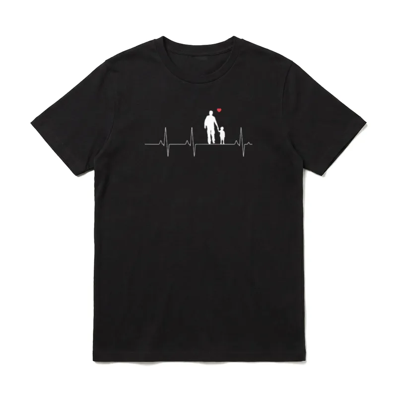 Vater Und Sohn Herzschlag EKG T-Shirt – EKG-Linie mit Vater-Sohn-Silhouette und rotem Herz – Klassisches T-Shirt in Schwarz