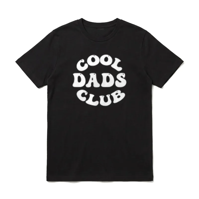Cool Dads Club Groovy T-Shirt – Schriftzug „Cool Dads Club“ in rundem Retro-Schwung – Klassisches T-Shirt in Schwarz