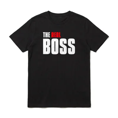 The Real Boss Vater T-Shirt – Schriftzug THE REAL BOSS, REAL in Rot – Klassisches T-Shirt in Schwarz