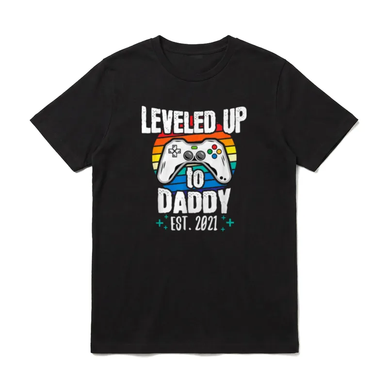 Papa 2021 leveled up T-Shirt – Klassisches T-Shirt in Schwarz