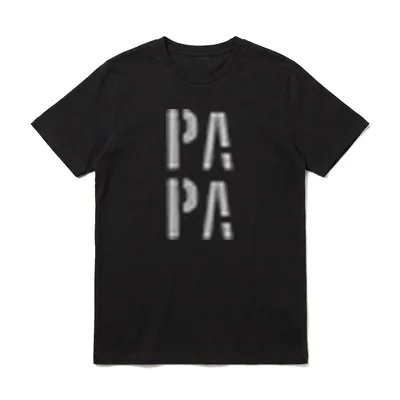 Papa Minimalist Klein T-Shirt – Vertikal gestapeltes weißes PA PA Logo – Klassisches T-Shirt in Schwarz