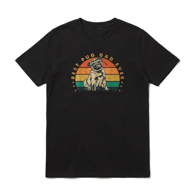 Papa Best Pug Dad T-Shirt – Mops vor Retro-Sonnenuntergang, Schriftzug „Best Pug Dad Ever“ – Klassisches T-Shirt in Schwarz