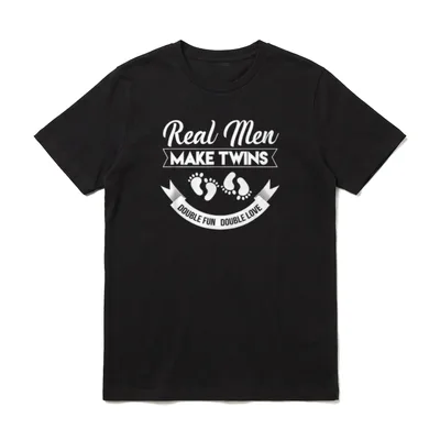 Mann Twin Dad of T-Shirt – Klassisches T-Shirt in Schwarz