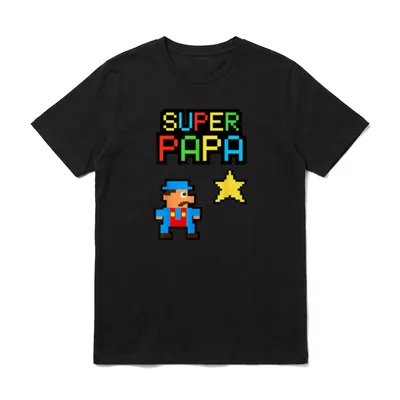Stern Super Papa T-Shirt – Bunter SUPER PAPA Pixeltext mit Spielfigur und gelbem Stern – Klassisches T-Shirt in Schwarz