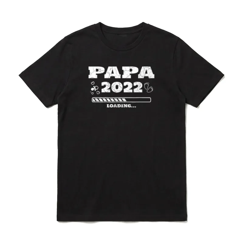 Papa für werdende Papa T-Shirt – Schriftzug „PAPA 2022“ mit Ladebalken „LOADING...“ – Klassisches T-Shirt in Schwarz