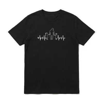 Papa von zwei Mädchen T-Shirt – Klassisches T-Shirt in Schwarz