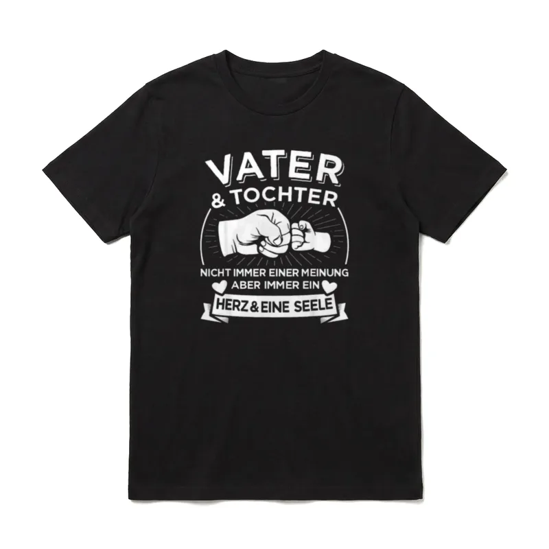 Vater & Tochter Herz T-Shirt – weißer Schriftzug über Faustgruß zwischen Vater und Tochter – Klassisches T-Shirt in Schwarz