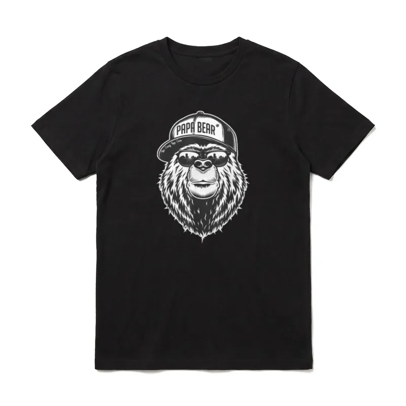 Papa Bear Sonnenbrille Cap T-Shirt – Bärenkopf mit Kappe und Sonnenbrille, Text PAPA BEAR – Klassisches T-Shirt in Schwarz