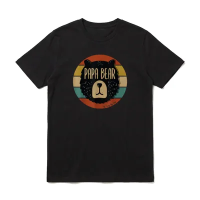Papa Bear Bär T-Shirt – Retro Bärenkopf mit Text PAPA BEAR auf bunten Streifen – Klassisches T-Shirt in Schwarz