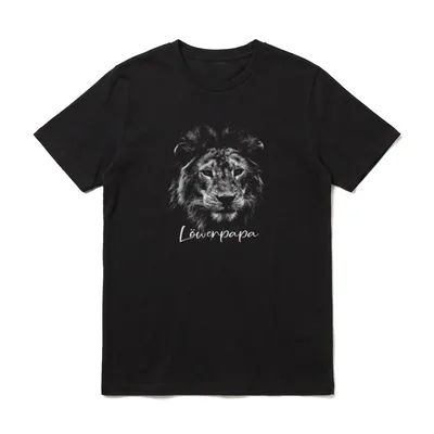 Löwenpapa I Daddy Retro T-Shirt – Klassisches T-Shirt in Schwarz