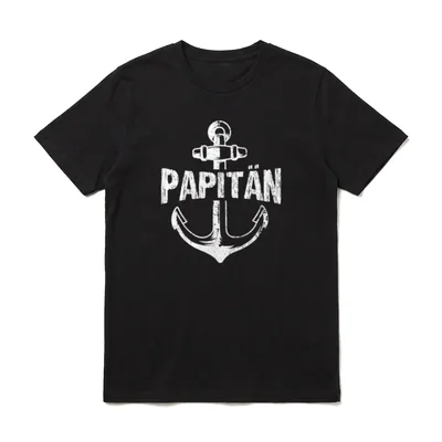 Papitän Papa und Kapitän T-Shirt – Schriftzug „Papitän“ über einem Anker im Used-Look – Klassisches T-Shirt in Schwarz