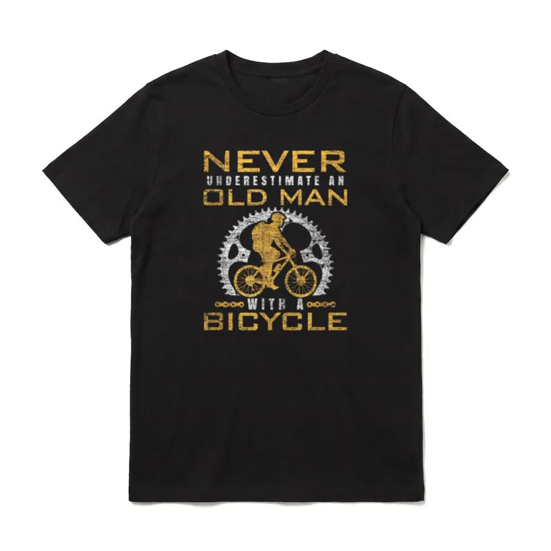 Alter Mann Fahrrad Unterschätze T-Shirt – Klassisches T-Shirt in Schwarz