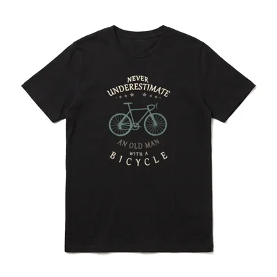 Opa Radfahrer Never Underestimate T-Shirt – Klassisches T-Shirt in Schwarz
