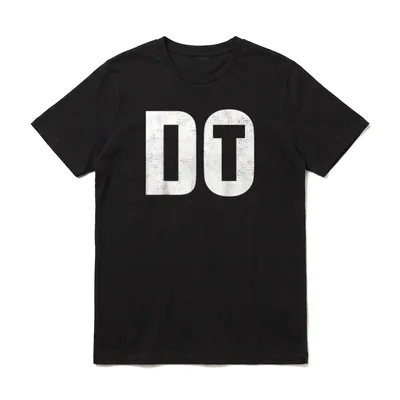 Do It Inspiration Fitness T-Shirt – Großbuchstaben „DT“ in strukturierter weißer Optik – Klassisches T-Shirt in Schwarz