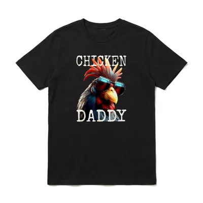 Landwirt T-Shirt – Huhn mit blauer Sonnenbrille und Text Chicken Daddy – Klassisches T-Shirt in Schwarz