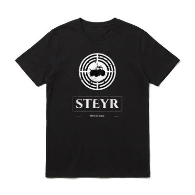 T-Shirt Steyr Traktor – Schwarzes Traktormotiv im Kreisdesign mit weißer STEYR Beschriftung – Klassisches T-Shirt in Schwarz