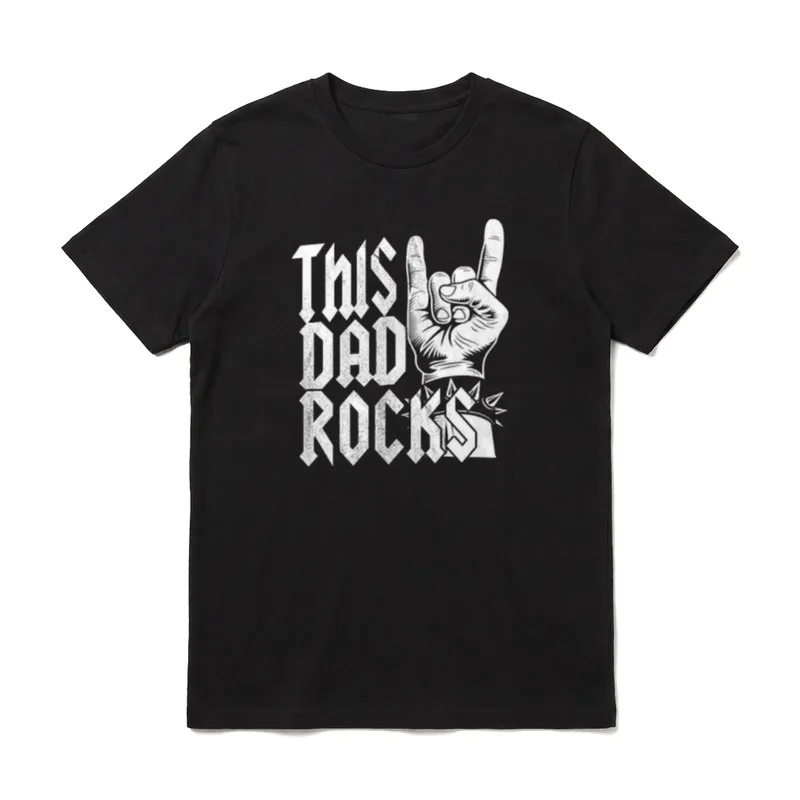 This Dad Rocks Rockhand T-Shirt – Weißer Teufelsgruß neben THIS DAD ROCKS in Gothic-Schrift – Klassisches T-Shirt in Schwarz