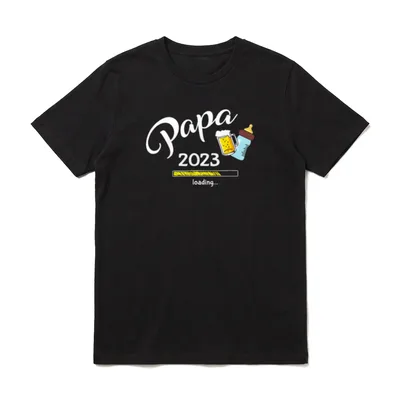 Bier T-Shirt Damen – Papa 2023 Loading Text mit Bierkrug und blauer Babyflasche – Klassisches T-Shirt in Schwarz
