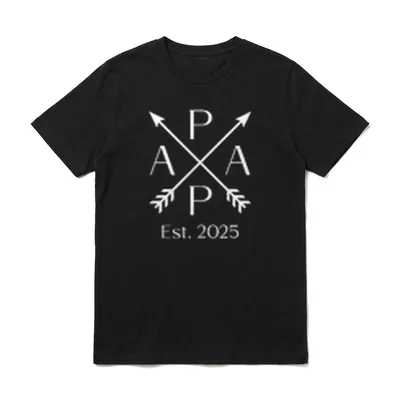 Mama Papa est. 2025 T-Shirt – Klassisches T-Shirt in Schwarz