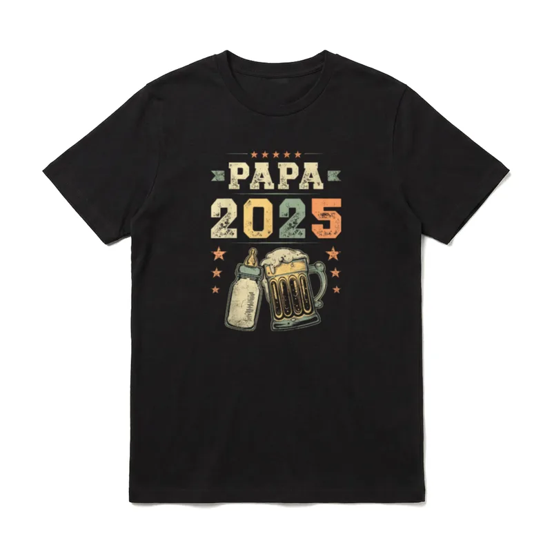 Papa 2025 Frischgebackener Vater T-Shirt – PAPA 2025 Text mit Babyflasche und Bierkrug – Klassisches T-Shirt in Schwarz