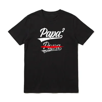 PAPA HOCH 2 VATERTAG T-Shirt – Papa hoch zwei Schriftzug mit rotem Querstreich – Klassisches T-Shirt in Schwarz