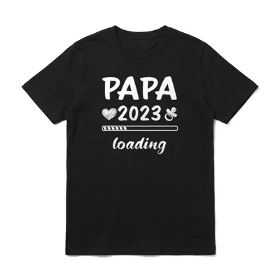 Papa 2023 loading Nachwuchs T-Shirt – Klassisches T-Shirt in Schwarz