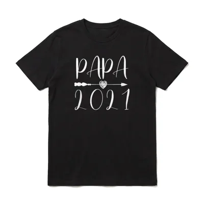 Papa 2021 Loading Werdender T-Shirt – PAPA 2021 weißer Schriftzug mit Herz und Pfeil – Klassisches T-Shirt in Schwarz