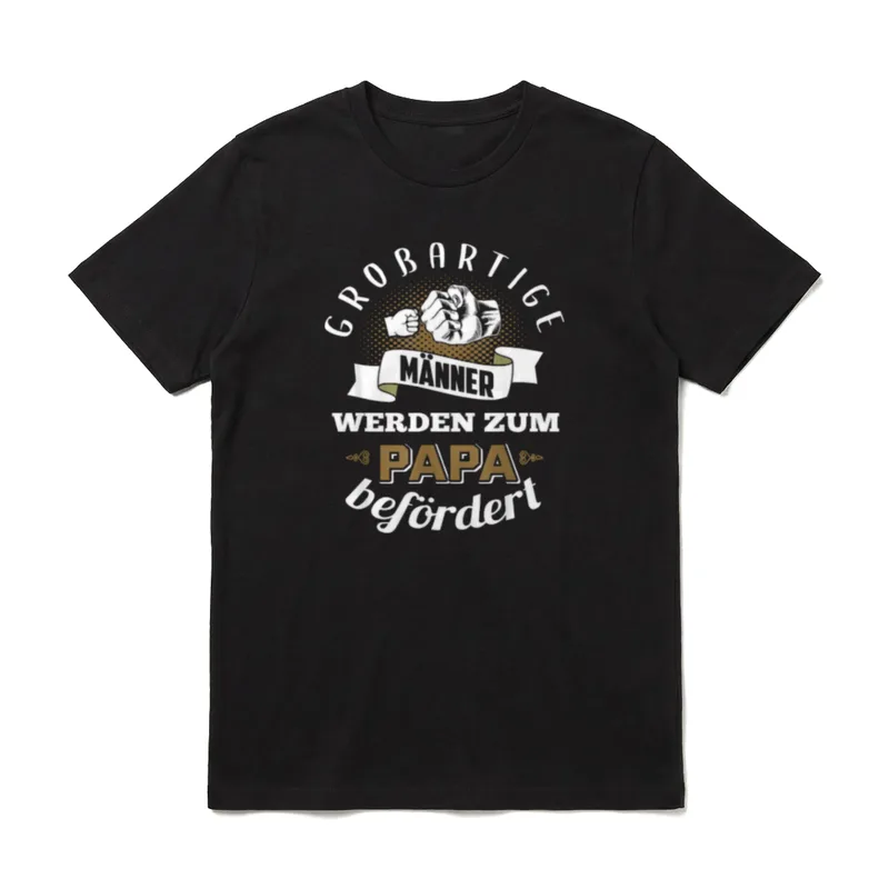 Großartige Männer werden T-Shirt – Klassisches T-Shirt in Schwarz