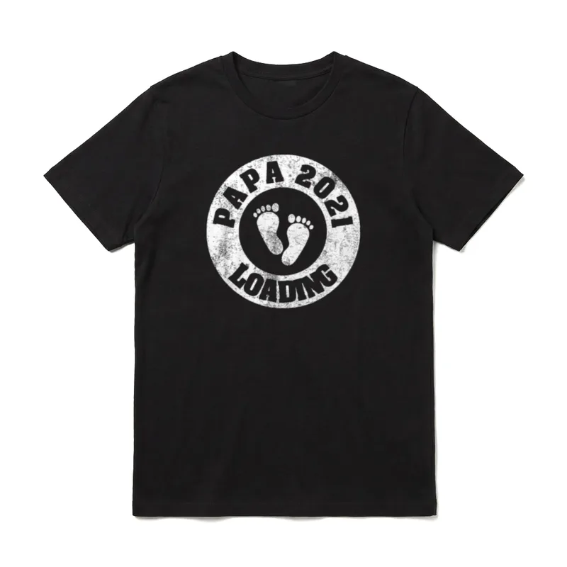 Papa 2021 Loading Werdender T-Shirt – Klassisches T-Shirt in Schwarz