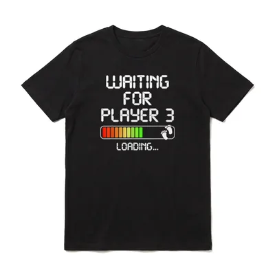 Werdender Papa Mama loading T-Shirt – Klassisches T-Shirt in Schwarz