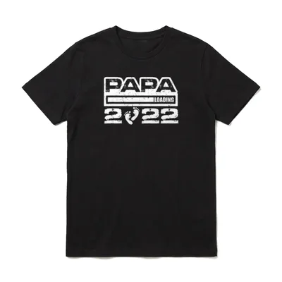 Du wirst Papa Loading 2022 T-Shirt – Schriftzug „PAPA LOADING 2022“ mit Babyfuß-Symbol – Klassisches T-Shirt in Schwarz