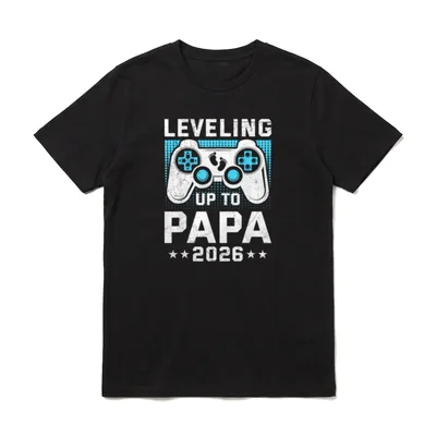 Werdender Vater LEVELING UP T-Shirt – Klassisches T-Shirt in Schwarz
