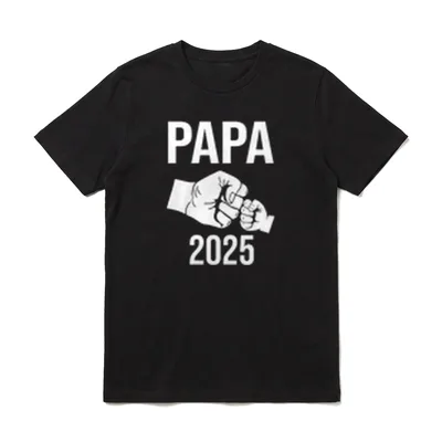 Befördert Zur Papa 2025 T-Shirt – Schriftzug „PAPA“, Faustgruß groß und klein, „2025“ – Klassisches T-Shirt in Schwarz