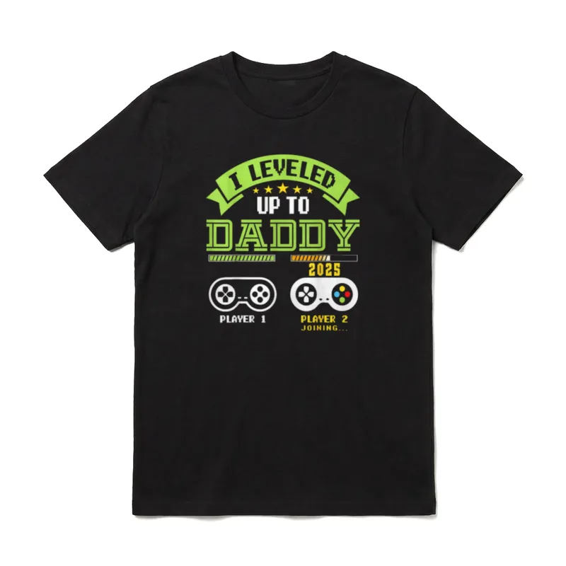 Ich werde Papa 2025 T-Shirt – I Leveled Up To Daddy, 2025, Player 1, Player 2 Joining – Klassisches T-Shirt in Schwarz